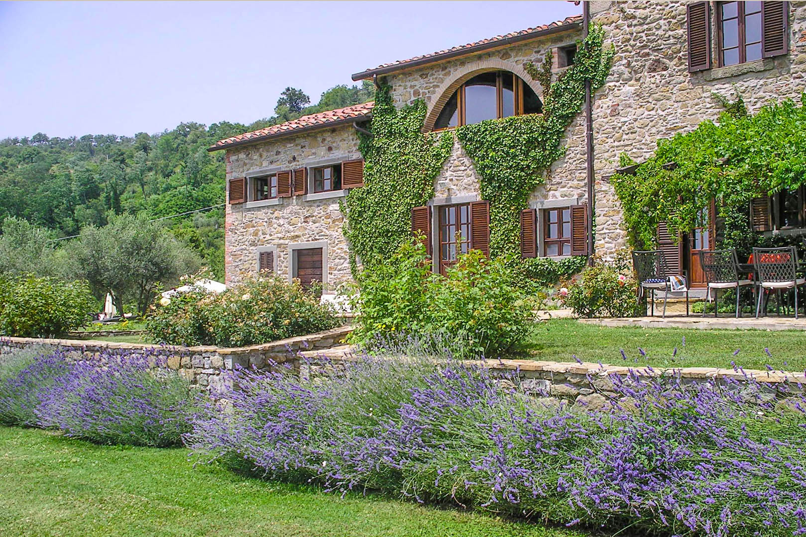 FARMHOUSE FOR SALE IN UMBRIA